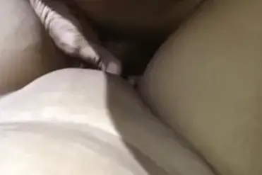 Tante Muda Semok Cantik Pasrah Goyang Kasur